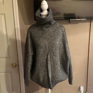 Zara Turtleneck Sweater - Gray